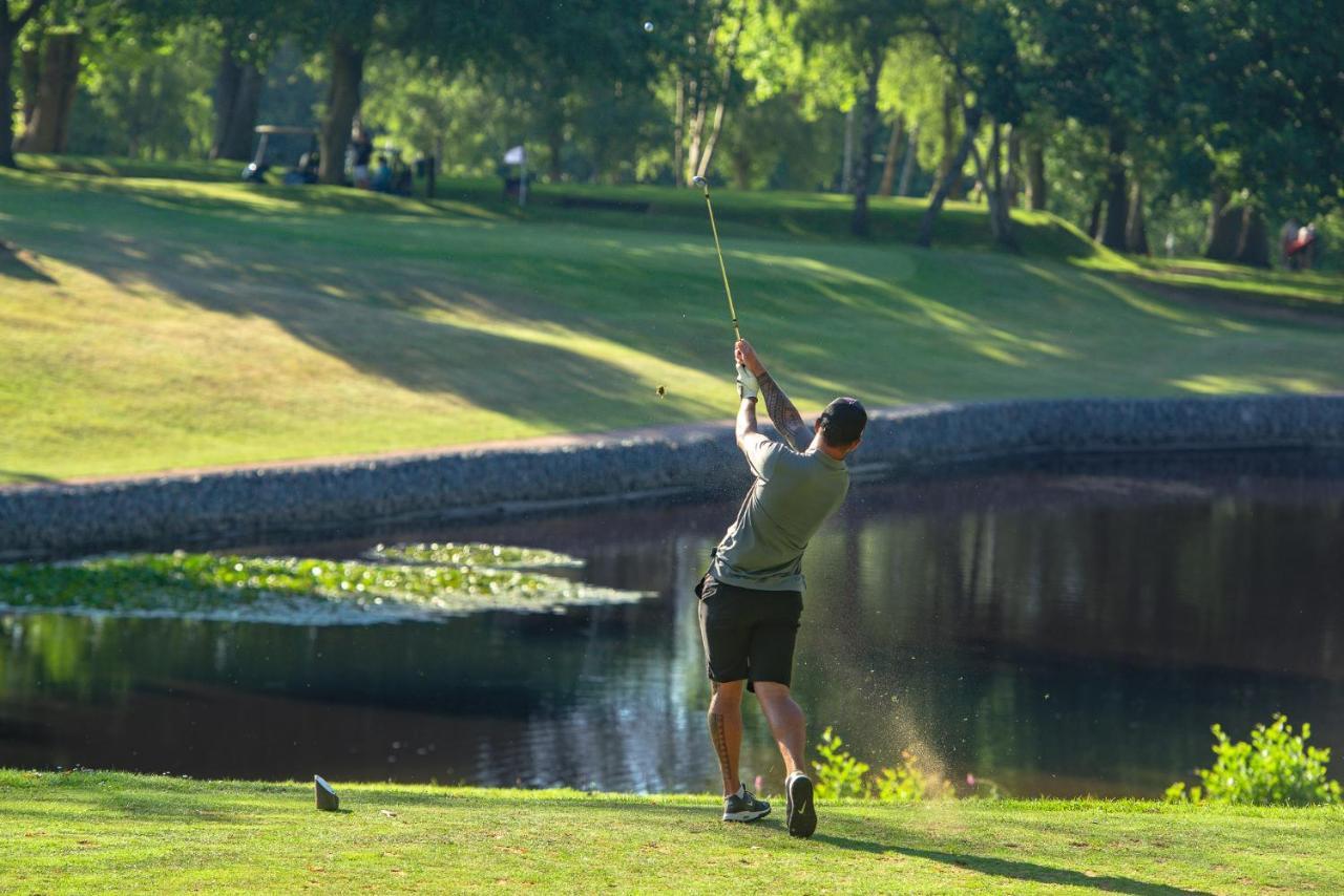 Cottesmore Hotel Golf & Country Club Crawley  Eksteriør billede